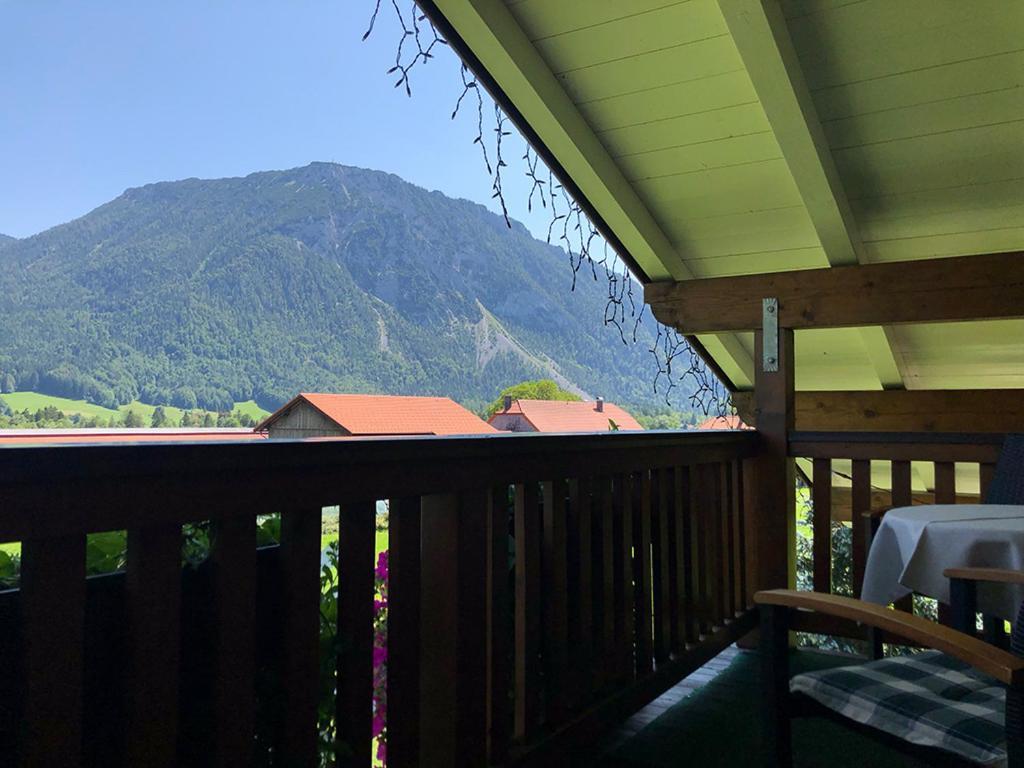 Haus Jaeger Ferienwohnungen Mit Indoor-Pool Inkl. Chiemgaukarte 鲁波尔丁 外观 照片