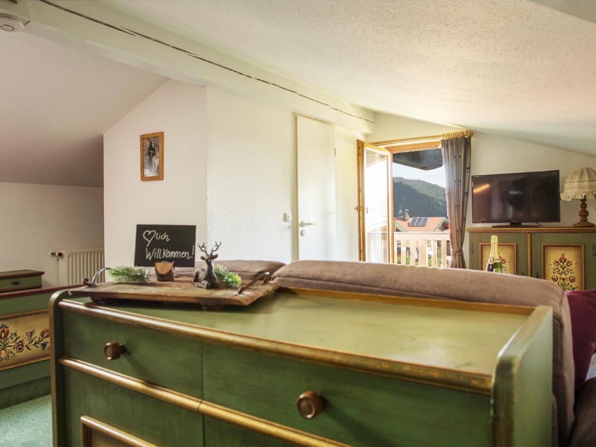Haus Jaeger Ferienwohnungen Mit Indoor-Pool Inkl. Chiemgaukarte 鲁波尔丁 外观 照片